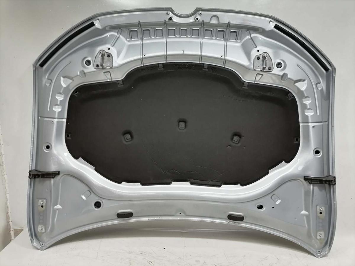 VW Passat B9 original Motorhaube LM7P Oyster Silver Bj.2024